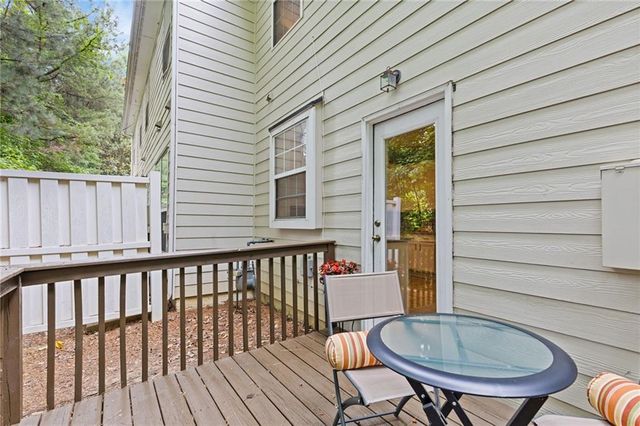 1607 Jackson Trace Court NW, Atlanta, GA 30318