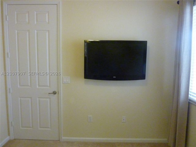 3500 Oaks Clubhouse Dr 308, Pompano Beach, FL 33069