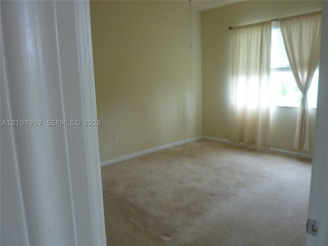 3500 Oaks Clubhouse Dr 308, Pompano Beach, FL 33069
