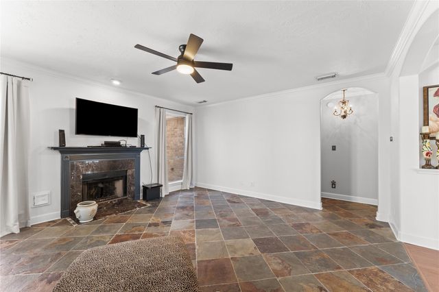 2922 Travick Lane, Houston, TX 77073