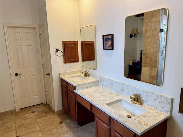 2922 Travick Lane, Houston, TX 77073