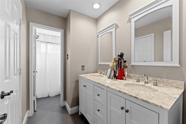 2922 Travick Lane, Houston, TX 77073