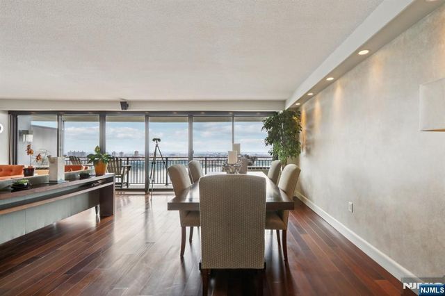1500 Palisade Avenue 27C, Fort Lee, NJ 07024