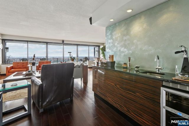 1500 Palisade Avenue 27C, Fort Lee, NJ 07024