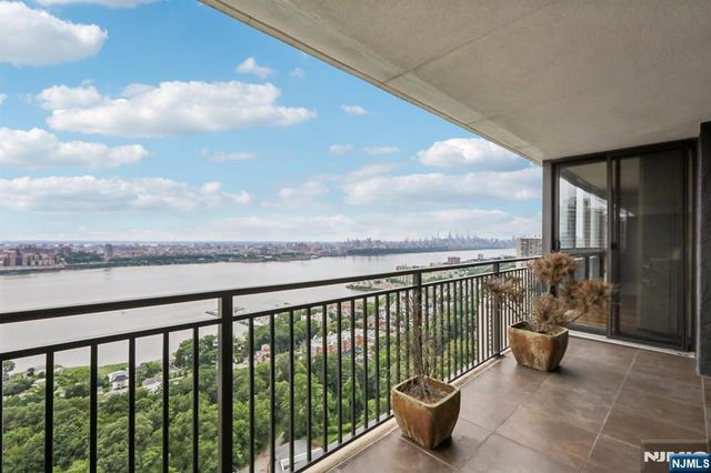1500 Palisade Avenue 27C, Fort Lee, NJ 07024