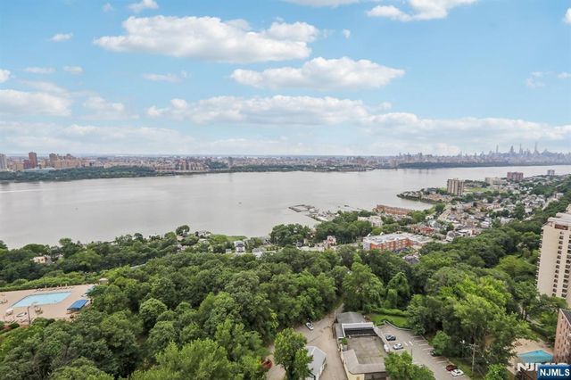 1500 Palisade Avenue 27C, Fort Lee, NJ 07024