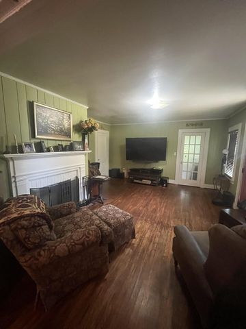 213 May Street, Walterboro, SC 29488