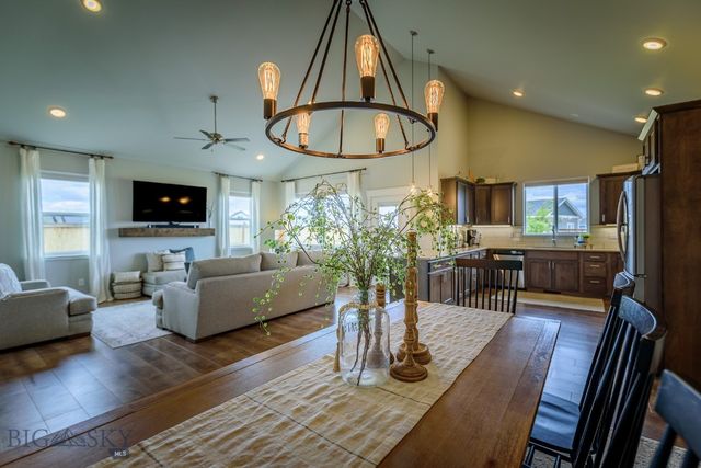 1514 Twodot Lane, Belgrade, MT 59714