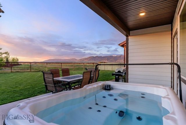1514 Twodot Lane, Belgrade, MT 59714