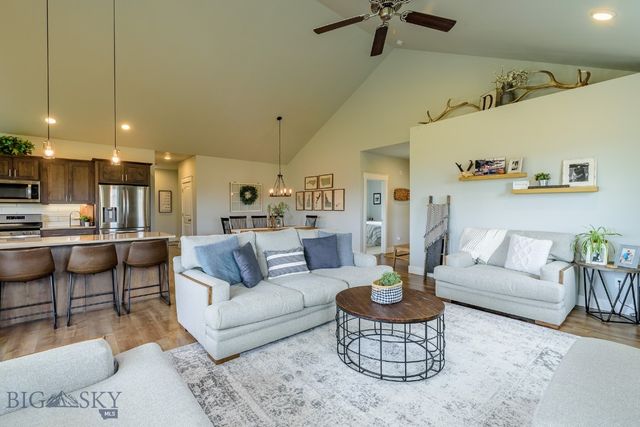 1514 Twodot Lane, Belgrade, MT 59714