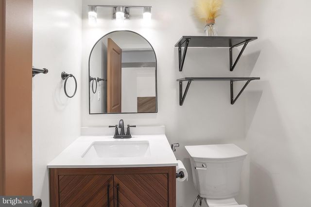 14001 WESTMEATH DR #B, Laurel, MD 20707