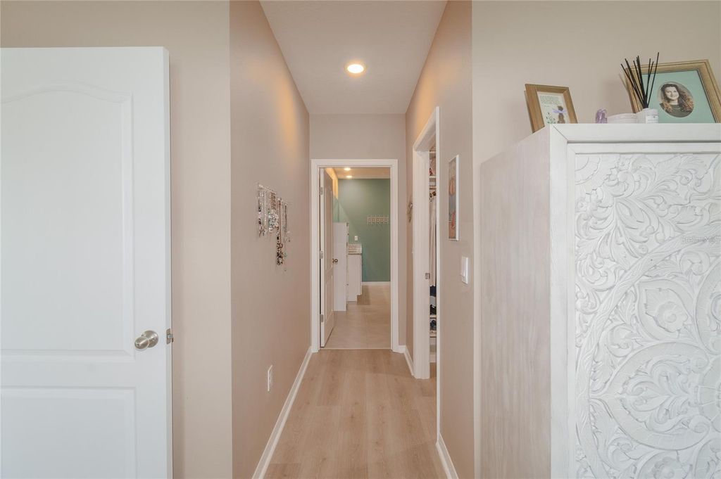 Image 21 of property listing at 5688 SILTSTONE STREET, Lakeland, FL 33811