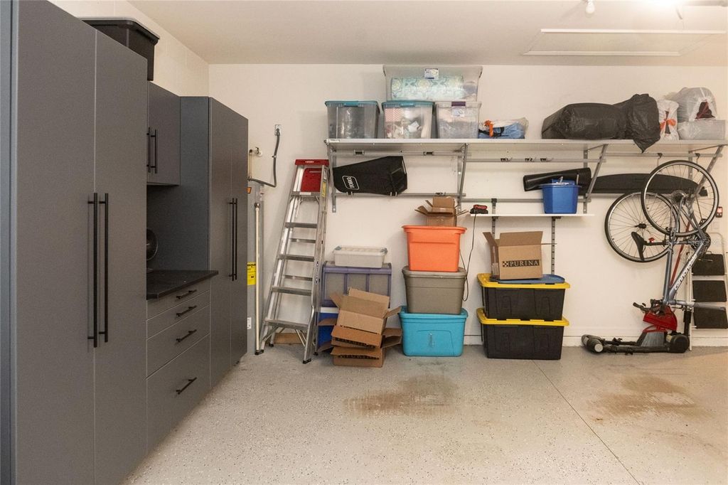 Image 39 of property listing at 5688 SILTSTONE STREET, Lakeland, FL 33811