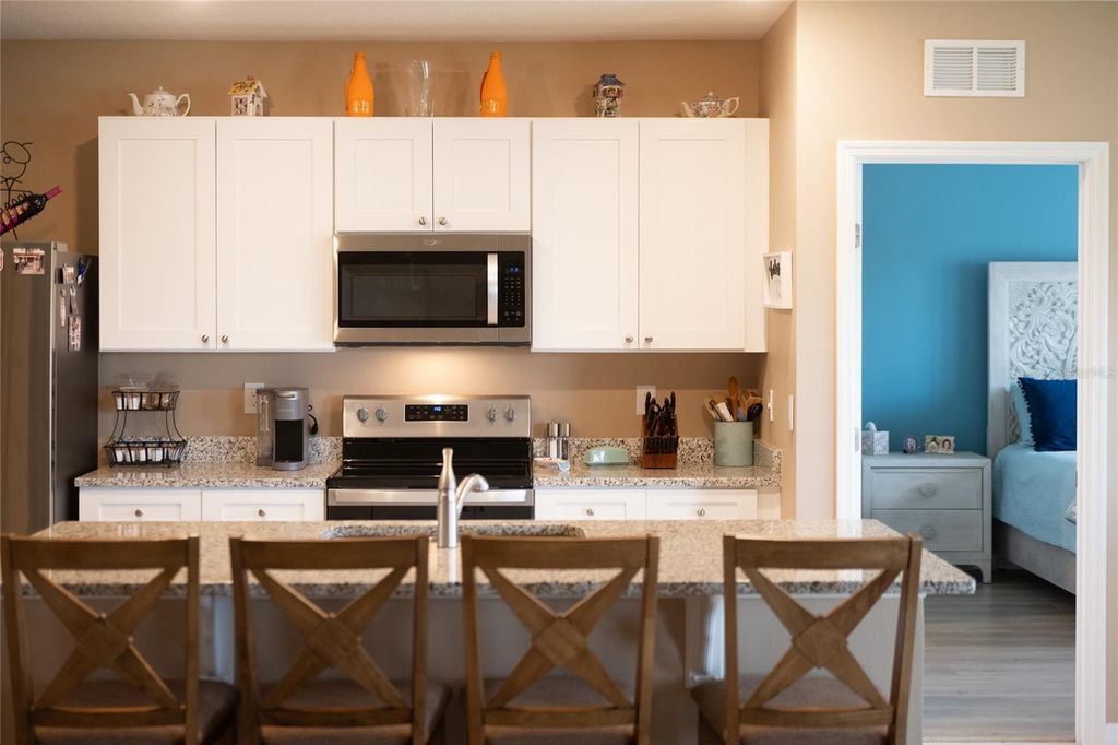 Image 40 of property listing at 5688 SILTSTONE STREET, Lakeland, FL 33811