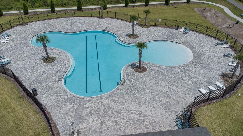 Image 47 of property listing at 5688 SILTSTONE STREET, Lakeland, FL 33811