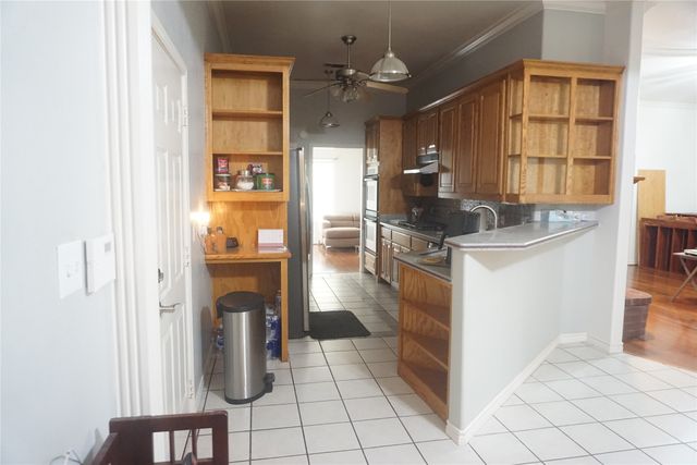 610 S Lillis Lane, Denison, TX 75020