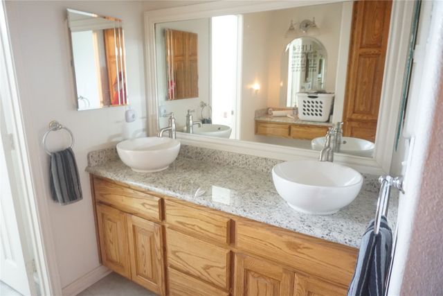 610 S Lillis Lane, Denison, TX 75020