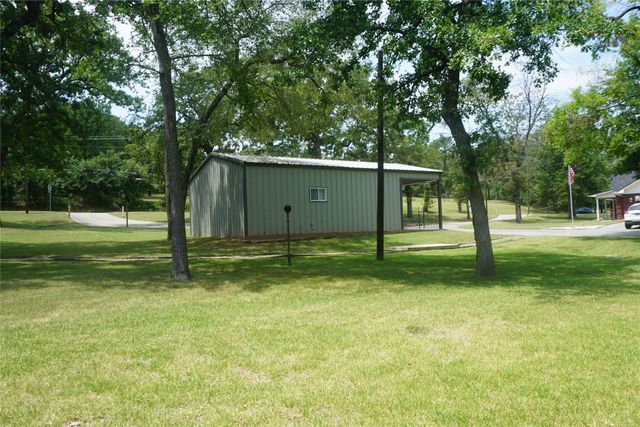 610 S Lillis Lane, Denison, TX 75020