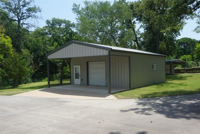 610 S Lillis Lane, Denison, TX 75020