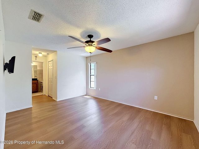 8081 Pagoda Drive, Spring Hill, FL 34606