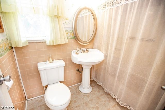 603 Fairlawn Pkwy, Saddle Brook Twp., NJ 07663