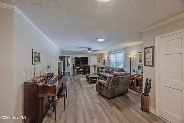 614 Forest Lane, Wallace, NC 28466