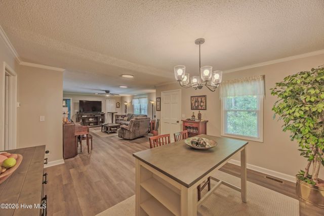 614 Forest Lane, Wallace, NC 28466