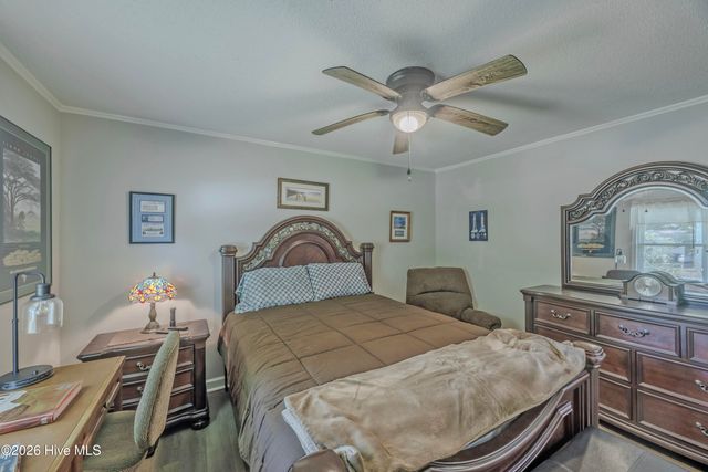 614 Forest Lane, Wallace, NC 28466