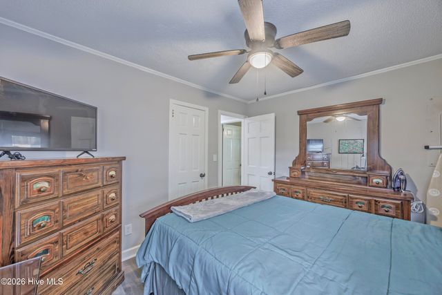 614 Forest Lane, Wallace, NC 28466