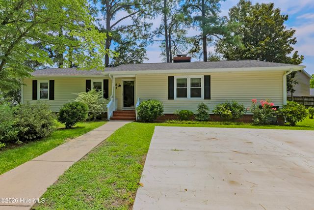 614 Forest Lane, Wallace, NC 28466