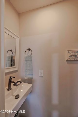 614 Forest Lane, Wallace, NC 28466