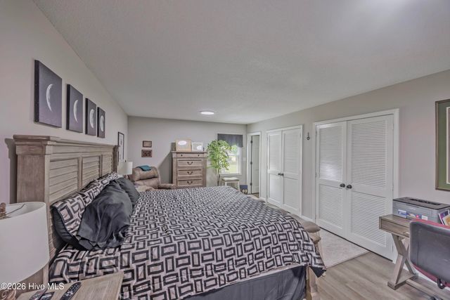 614 Forest Lane, Wallace, NC 28466