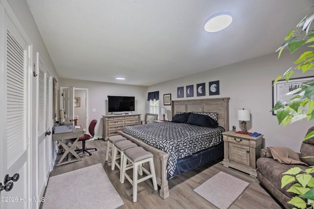 614 Forest Lane, Wallace, NC 28466
