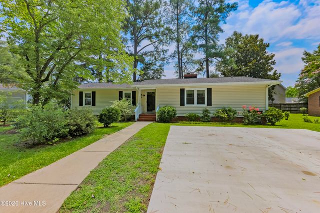 614 Forest Lane, Wallace, NC 28466
