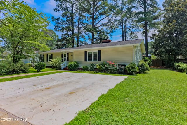 614 Forest Lane, Wallace, NC 28466