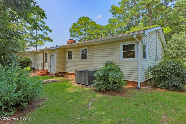 614 Forest Lane, Wallace, NC 28466