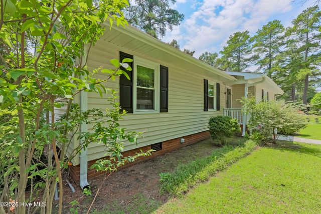 614 Forest Lane, Wallace, NC 28466