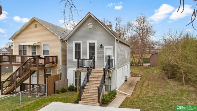 828 S 21st Street, Omaha, NE 68108