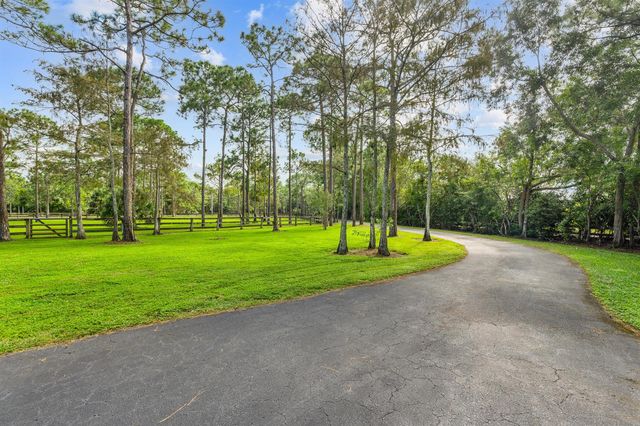 5371 Cougars Prowl, Lake Worth, FL 33449