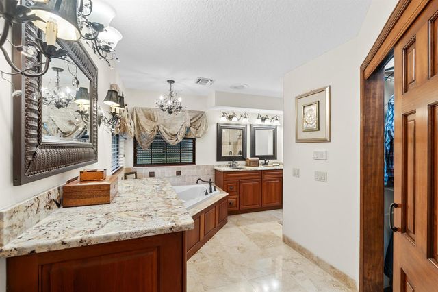 5371 Cougars Prowl, Lake Worth, FL 33449