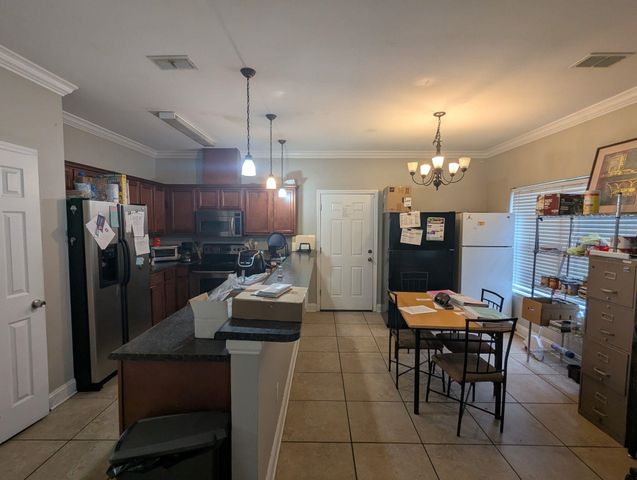 1408 W Tharpe Street, Tallahassee, FL 32303