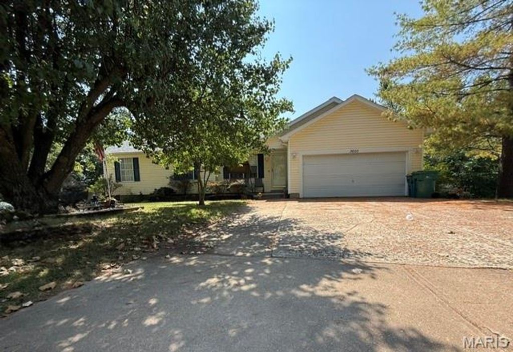 3600 N Meadow Mill Drive, Arnold, MO 63010