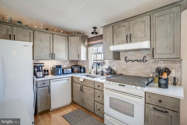 313 LAKE CRYSTALBROOK DR, Little Egg Harbor Twp, NJ 08087