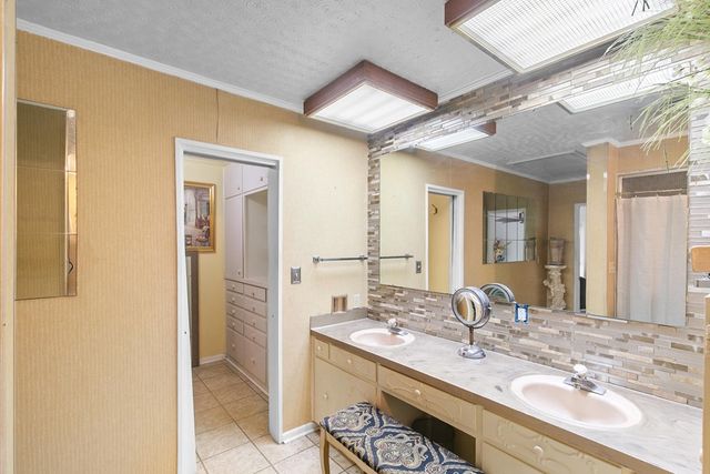 2106 Brookhill Rd, Dothan, AL 36301