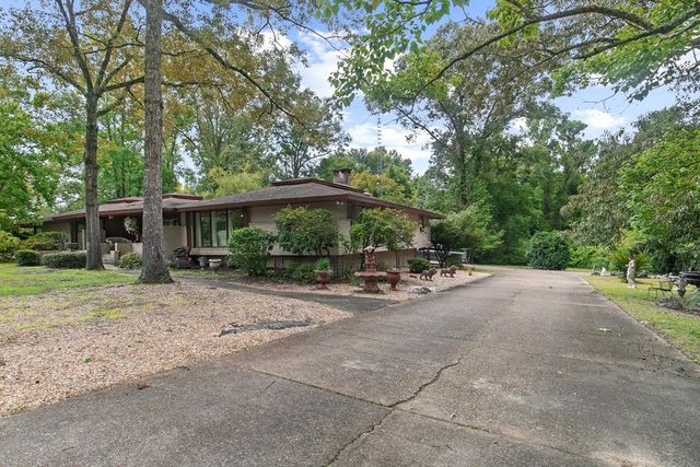 2106 Brookhill Rd, Dothan, AL 36301