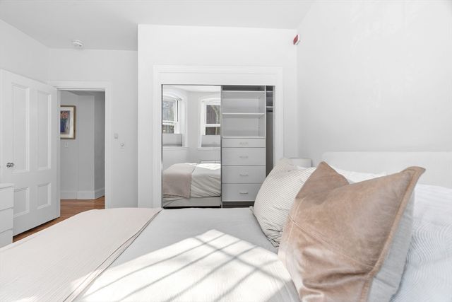 286 Beacon St 1, Boston, MA 02116