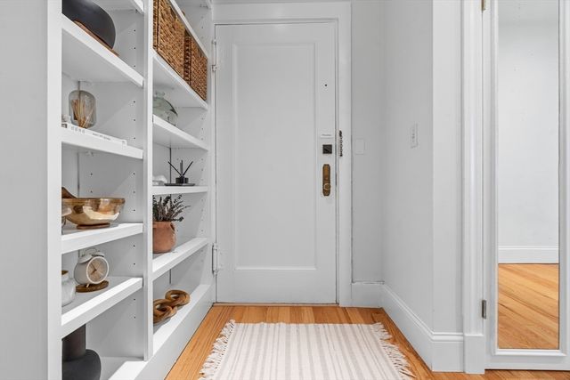 286 Beacon St 1, Boston, MA 02116