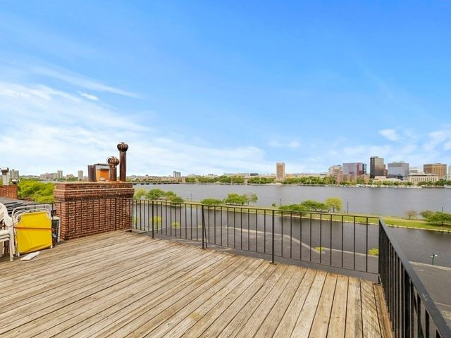 286 Beacon St 1, Boston, MA 02116