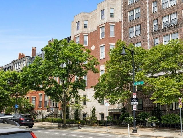 286 Beacon St 1, Boston, MA 02116