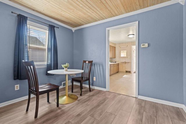 571 GROVE STREET, Neenah, WI 54956